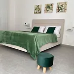 La Casetta Di Leo Apartment